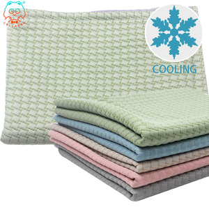 COLLABOR Manta de refrigeración OEM ODM de 5 colores para cama Manta de refrigeración lavable de fábrica para perros Manta de refrigeración de hielo plegable - Product Image 1