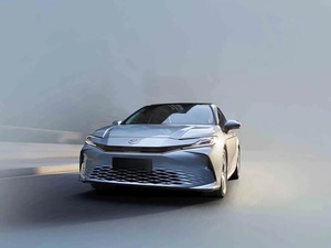 Véhicules d'<span class=keywords><strong>occasion</strong></span> en gros - <span class=keywords><strong>Lot</strong></span> <span class=keywords><strong>de</strong></span> Toyota Camry Hybride Sport Plus Edition 2024 - Commande en gros disponible dans le monde entier - Product Image 1