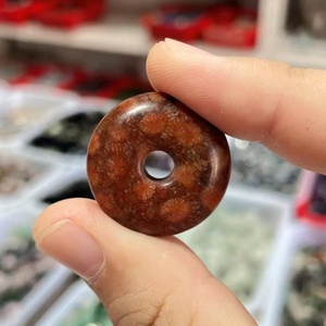 Gran venta al por mayor de piedras preciosas naturales Coral Jade Donut Espeleología <span class=keywords><strong>Naranja</strong></span> <span class=keywords><strong>Jaspe</strong></span> Caved Crystal Craft para decoración y regalo - Product Image 4