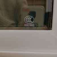 WEIKA vente en gros de fenêtres à double guillotine UPVC améliore l'efficacité énergétique de l'espace avec une fenêtre américaine en vinyle