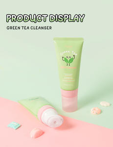 คลีนเซอร์ล้างหน้าสูตรน้ำ สำหรับ<span class=keywords><strong>ผู้หญิง</strong></span> ผลิตภา<span class=keywords><strong>ย</strong></span>ใต้แบรนด์ส่วนตัว พร้อมโลโก้สั่งทำ วิตามินซี ชาเขียว ไนอะซินาไมด์ ช่วยให้ผิวขาวกระจ่างใส ทำความสะอาดล้ำลึก ควบคุมความมัน - Product Image 4