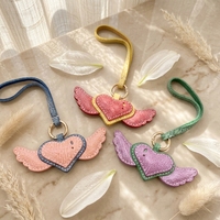 Pendentif Cœur Ailes d'Ange en Cuir Véritable Mat Ciré Couleurs Contrastées Porte-clés Breloque de Sac Féminin Décoration de Voiture Chine