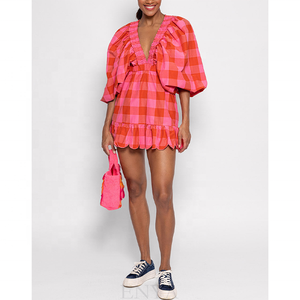 Enya Phụ Nữ Tùy Chỉnh Ngắn Ăn Mặc Lớn Màu Đỏ Màu Hồng <span class=keywords><strong>Gingham</strong></span> Mô Hình Tắt Vai Mini Ăn Mặc Giám Mục Tay Áo Chất Lượng Polyester Bông Ăn Mặc - Product Image 3