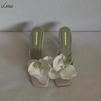 Nouvelle Collection 2025 – Sandales à Talons Aiguilles Décorées de Fleurs d'Orchidée 3D pour Femmes – Qualité Supérieure, Style Élégant et Confortable