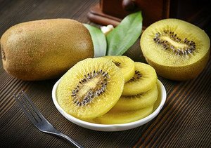 Dés <span class=keywords><strong>de</strong></span> kiwi surgelés IQF, cubes <span class=keywords><strong>de</strong></span> kiwi 10x10mm pour salades <span class=keywords><strong>de</strong></span> fruits, glaces et l'industrie alimentaire, vente en gros, haute qualité - Product Image 2