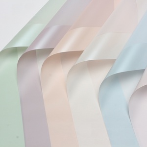 <span class=keywords><strong>Papel</strong></span> <span class=keywords><strong>de</strong></span> Envolver Flores Impermeable, <span class=keywords><strong>Papel</strong></span> <span class=keywords><strong>de</strong></span> Regalo con Diseño <span class=keywords><strong>de</strong></span> Ondas, <span class=keywords><strong>Papel</strong></span> <span class=keywords><strong>de</strong></span> Embalaje para Floristería, para Regalos, Bodas, Cumpleaños - Product Image 2