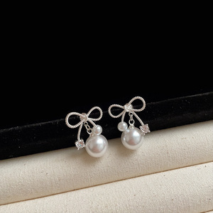 Boucles d'oreilles pour femmes élégantes avec pendentif perle et nœud papillon en strass pour fille, bijoux, cadeau - Product Image 3
