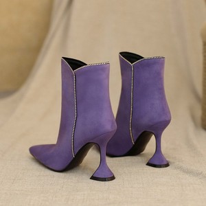 <b>Ankle</b> High <b>Heel</b> Sepatu <b>Boots</b> Wanita European Winter Style <b>Kitten</b> Cup <b>Heel</b> Design Leather for Women - Product Image 2