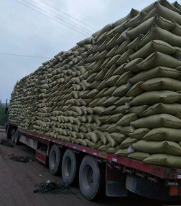 Coefficient d'expansion élevé Bonne adsorption Vermiculite expansée de couleur claire pour la diffusion de parfum de plantes d'horticulture - Product Image 5