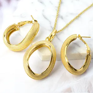 Dubai Popular jewelry high quality copper Women wedding party bride gold jewelry set