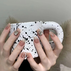 <span class=keywords><strong>Uñas</strong></span> Postizas de Lujo Personalizadas Reutilizables de Presión Corta, <span class=keywords><strong>Uñas</strong></span> Acrílicas Artificiales de Alta Calidad, <span class=keywords><strong>Diseños</strong></span> de Mariposa Stiletto - Product Image 3