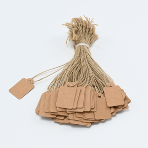 Aanpasbare luxe geprägte kraftpapier hangtags voor hoogwaardige brillen en premium sieraden met een elegante uitstraling - Product Image 1