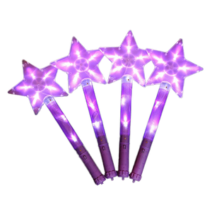 Hstyle Crianças Favor LED Colorido Brilho Varinhas no Escuro Estrela Fada Vara Princesa Acessórios Traje Princesa Varinha Estrela - Product Image 1