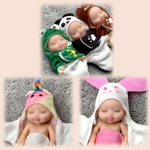 Muñeca de Dormir Mini Princesa Adorable, Simulación Reborn con Saco de Dormir, Figura de Peluche para Niños, Muñeca de Juguete Realista y Suave - Product Image 6