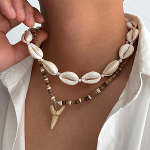 Nouveau Collier Tendance Tressé à la Main avec Coquillages Puka, Perles en <span class=keywords><strong>Bois</strong></span> de Coco et Breloque Fausses Dents de Requin pour Hommes - Product Image 4
