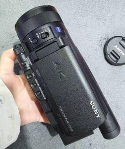 Videocamera Usata FDR AX100E Qualità 4K con Lente ZEISS, Compatta e Portatile - Product Image 1