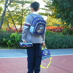 Ensemble de sac à dos d'école de dessin animé léger avec fermeture à glissière sac de livre de maternelle trousse à crayons sac à déjeuner ensemble sain pour garçon - Product Image 4