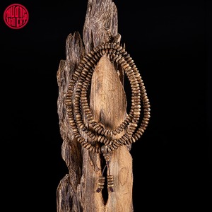 Pulsera de cuentas de madera de agar natural de Malasia de 6 mm, madera envejecida con contenido de aceite, joyería aromática de grado básico - Product Image 1