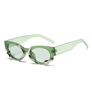 Mode oeil de chat forme <span class=keywords><strong>lentille</strong></span> transparente lunettes de soleil Punk <span class=keywords><strong>serpent</strong></span> métal décoration conception lunettes de soleil en Stock - Product Image 2