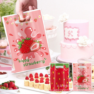 Sac cadeau fraise en plastique pour fête d'anniversaire, sac à bonbons avec poignée, sac décoratif écologique - Product Image 1