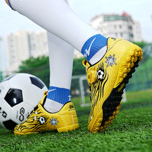 Chaussures de football pour enfants, tige synthétique, semelle extérieure en caoutchouc, doublure en mesh, semelle intermédiaire en EVA, pour entraînements et matchs en salle - Product Image 1