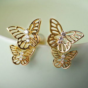 Orecchini a Farfalla Traforati per Donne, Orecchini Scintillanti a Forma di Farfalla, Gioielli di Moda Quotidiana - Product Image 1