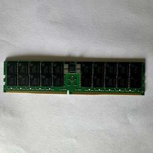 Memoria Server ECC <span class=keywords><strong>DDR4</strong></span> 2666 (PC4 21300) RDIMM 32GB 288-Pin 1.2V, Modello M393A4K40BB2-CTD, Prodotta in CN/GUA - Product Image 3