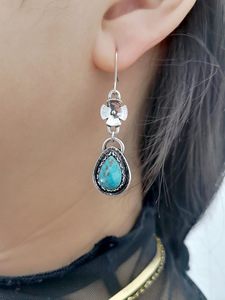 Orecchini Vintage a Goccia con Fiori e Accenti Colorati, Accessori di Moda in Stile Etnico per Donne - Product Image 4