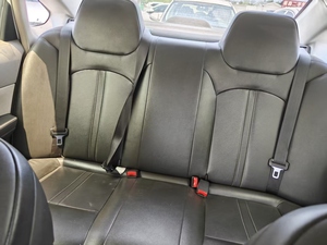 Dongfeng E70 Berline Électrique d'<span class=keywords><strong>Occasion</strong></span> 2020 – Véhicule de Transport Urbain pour Taxi et VTC – Conduite à Gauche, Boîte <span class=keywords><strong>Automatique</strong></span>, Intérieur Cuir Foncé - Product Image 5