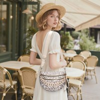 Sac banane surdimensionné en nylon motif léopard de qualité supérieure, sac à bandoulière décontracté et spacieux avec chaîne
