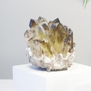 56 — <span class=keywords><strong>cristal</strong></span> <span class=keywords><strong>de</strong></span> fumée grand Rock ange, <span class=keywords><strong>cristal</strong></span> d'améthyste Unique et brut - Product Image 1
