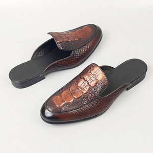Fashion Men's Genuine Leather Closed Toe Mules Anti Slip Rubber Outsole All Seasons <b>Clogs</b> - Product Image 3