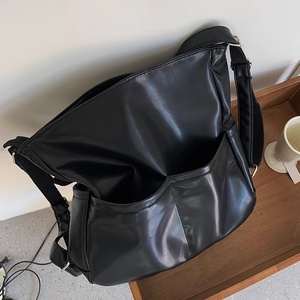 Sac multi-usage, sac fourre-tout spacieux pour les trajets quotidiens, sac à dos multifonctionnel, sac à bandoulière/sac traversin élégant et polyvalent - Product Image 5