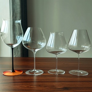 Set di 4 Calici da Vino <span class=keywords><strong>Zalto</strong></span> in Cristallo Soffiato a Mano, Senza Piombo, Ultra-Sottili, Sostenibili e Moderni, per Casa, Ristorante e Matrimoni - Product Image 1