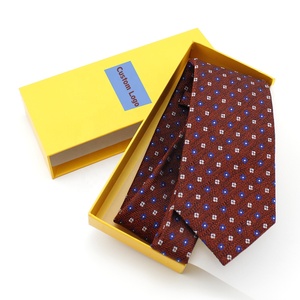Venta al por mayor de China Corbatas <span class=keywords><strong>para</strong></span> hombre Regalo 100% Seda Tejido personalizado Geométrico Blanco Azul Floral Marrón Azul oscuro Corbatas chinas <span class=keywords><strong>para</strong></span> hombres - Product Image 1