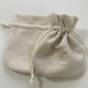 Sac d'emballage pour parfum personnalisé de haute qualité avec cordon de serrage, sac cadeau chic, pochette en microfibre de luxe pour boucles d'oreilles et bijoux avec logo - Product Image 4
