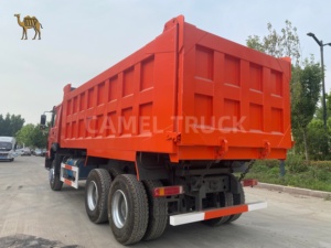 <span class=keywords><strong>Camion</strong></span> benne basculante HOWO 6X4 d'occasion, modèle ancien, 10 roues, hydraulique sous châssis, 30/40 tonnes, remis <span class=keywords><strong>à</strong></span> neuf, <span class=keywords><strong>à</strong></span> <span class=keywords><strong>vendre</strong></span> - Product Image 4