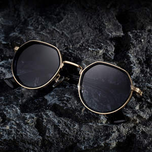 Gafas de sol cuadradas C2 Gold Double Grey para hombre, protección UV400, montura de plástico y metal, gafas de sol clase 2 WF-5G215 - Product Image 4