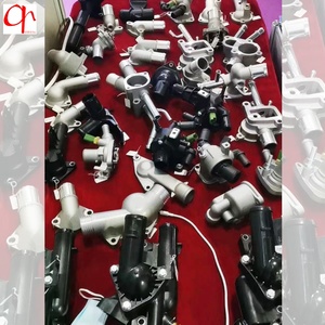 Carcasa del Termostato del Cuello del Depósito de Refrigerante del Motor 16333-10011 16321-21020 06D121111G 06F121111G L336-15-170 03C12111B 3M4Z8575B - Product Image 3