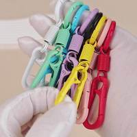 Mosquetón Metálico Resistente con Clip de Resorte, Anillo para Llaves, Porta Llaves EDC Portátil para Viajes al Aire Libre y Camping