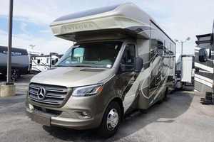 รถบ้านมือสอง ปี 2023 รุ่น ENTEGRA QWEST 24N สีขาว หรูหรา สำหรับตั้งแคมป์ รองรับผู้โดยสาร 4-6 คน มาตรฐานไอเสียยูโร 5 น้ำหนักบรรทุก 11000 กิโลกรัม - Product Image 4