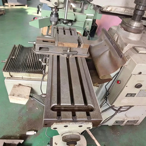 Fresadora Vertical Manual de Alta Resistencia con Cuerpo de Alta Rigidez, Velocidad Variable y Rendimiento Estable para Fresado de Metal - Product Image 2