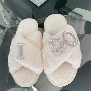 Zapatillas <span class=keywords><strong>de</strong></span> mujer <span class=keywords><strong>de</strong></span> invierno con perlas y logotipo personalizado, zapatillas <span class=keywords><strong>de</strong></span> novia esponjosas para fiesta <span class=keywords><strong>de</strong></span> <span class=keywords><strong>viaje</strong></span>, zapatillas <span class=keywords><strong>de</strong></span> compromiso <span class=keywords><strong>de</strong></span> boda, rosa y blanco - Product Image 6