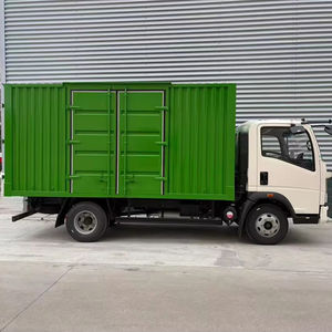 Popular en África, camión de carga con caja cerrada Sinotruck Howo RHD y LHD con puerta lateral y puerta trasera para transporte logístico. - Product Image 1