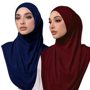 Nuovo Hijab Istantaneo in Jersey Tinta Unita, Pezzo Unico Facile da Indossare per Donne Musulmane, Disponibile all'Ingrosso in 2 Colori - Product Image 5