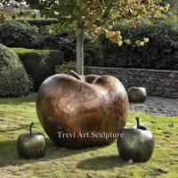 Grande sculpture de pomme en bronze TREVI, personnalisée, moderne, abstraite, en métal, pour la décoration d'hôtels et de galeries