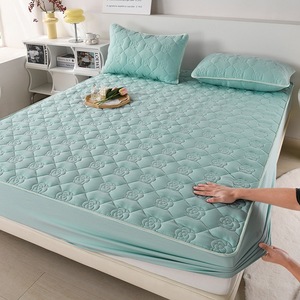 Coprimaterasso Impermeabile in Cotone Lavato Trapuntato Singolo o Matrimoniale Protezione Materasso Set Letto da Esportazione - Product Image 1