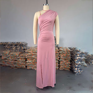 Robe asymétrique élégante à col asymétrique, volants et clous, taille ajustée, longueur irrégulière, nouvelle collection été 2026 pour femme - Product Image 3