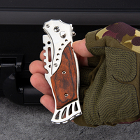 Couteau tactique de survie pliable de poche d'extérieur, lumières LED, manche en bois haute dureté, options de couteau pliable pour le camping