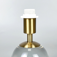 Nouvelle lampe de table rechargeable en cristal à intensité variable Hôtel Chambre Restaurant Camping Bar Lampe de table LED sans fil de luxe